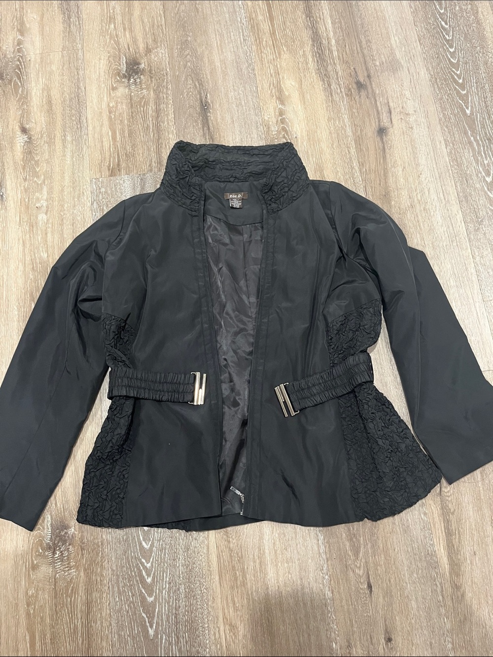 Zoe D Jacket With a buckle